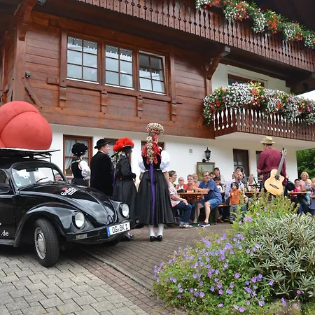 Oberbauernhof - Hasacker -- Neue Im Schoenen Schwarzwaldhaus * Gutach